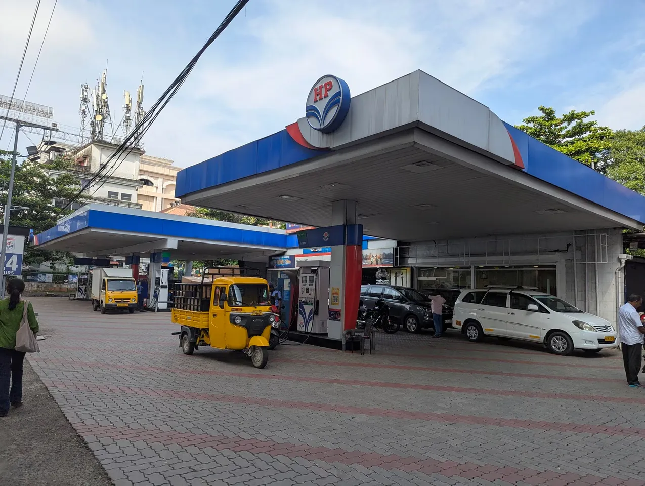 PETROL PUMP